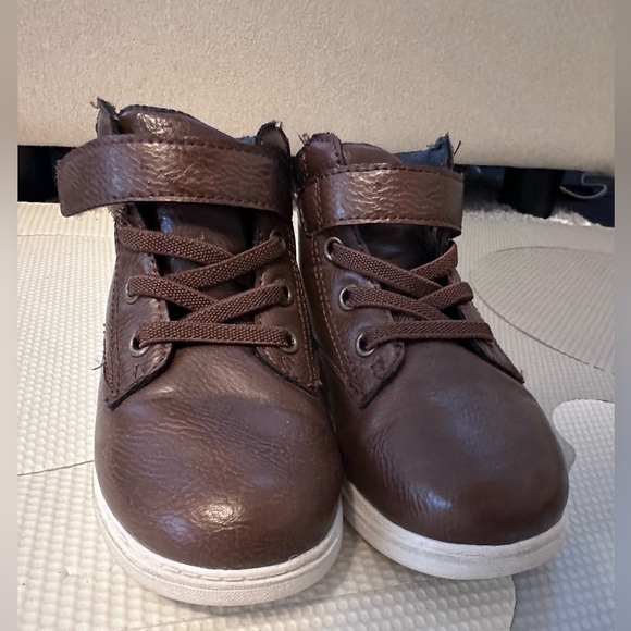American Eagle toddler boots, Size 8, chocolate brown colour - Picture 3 of 9